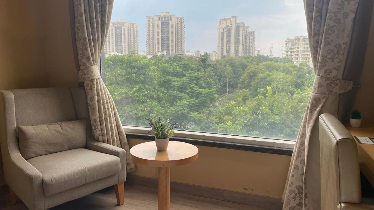 Saltstayz Select - Galleria Market & Golf Course Road Gurgaon Exterior foto
